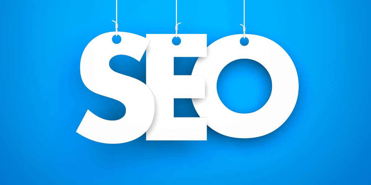 SEO trends 2024 and Keyword Strategy SEO on a blue background.